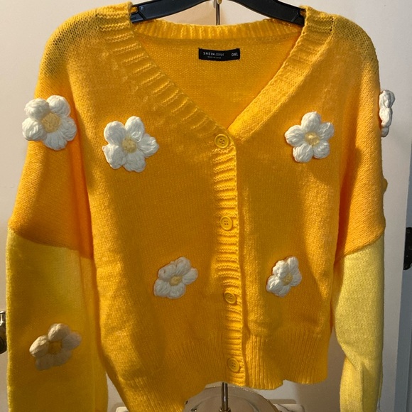 SHEIN NIB 3D flower drop shoulder cardigan - Picture 3 of 6
